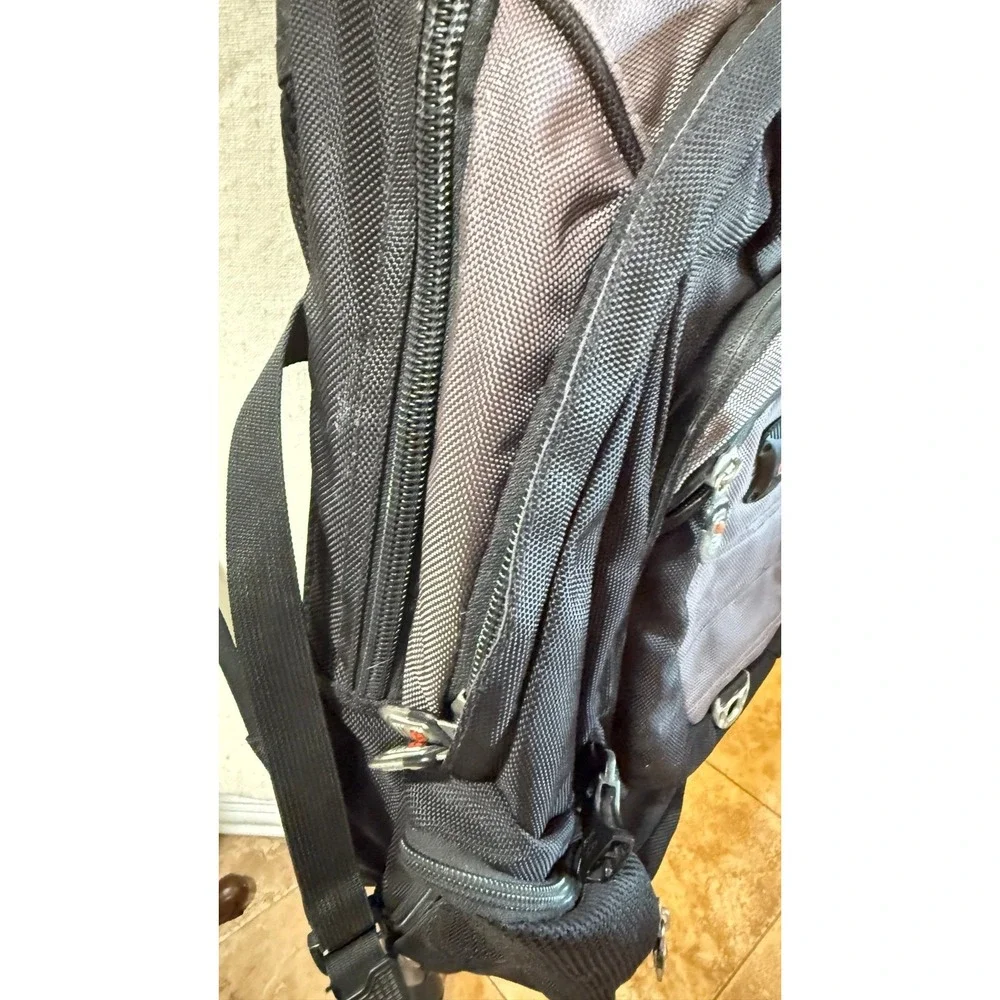 Swiss Gear Backpack‎ Computer Laptop Synergy Shock Business Black Gray